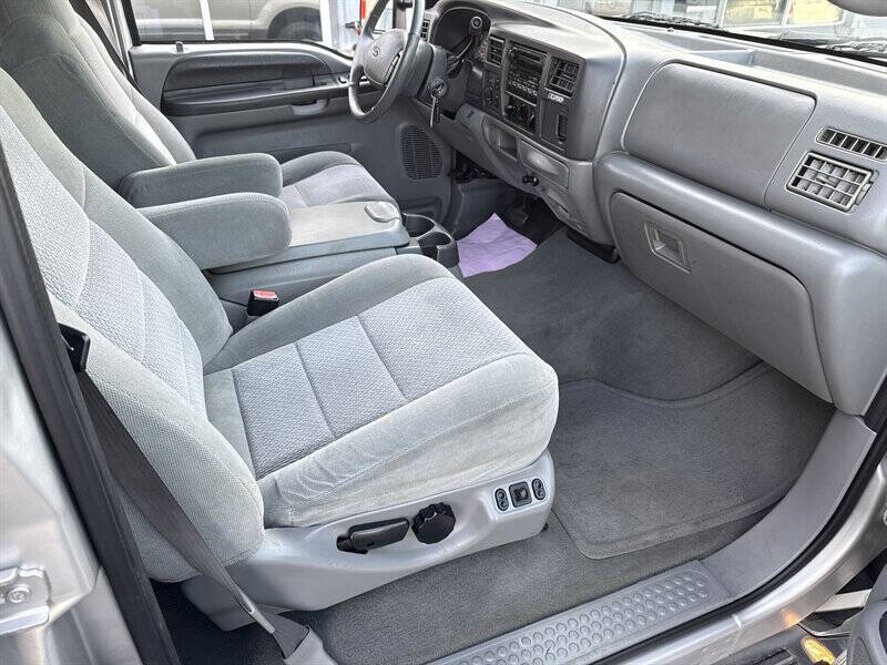 2003 Ford Excursion XLT