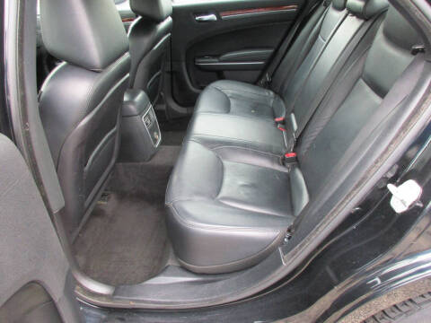 2012 Chrysler 300 Limited