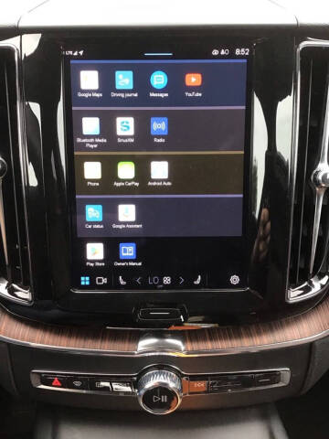2023 Volvo XC60 Recharge T8 Plus Bright Theme