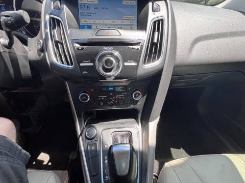 2017 Ford Focus Titanium