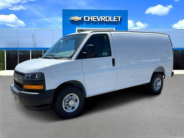 2025 Chevrolet Express 2500