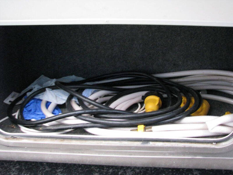 2003 Ford E-Series E-450 SD