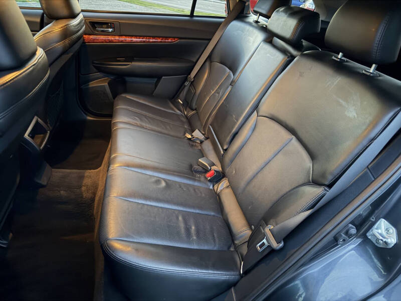 2011 Subaru Outback 2.5i Limited