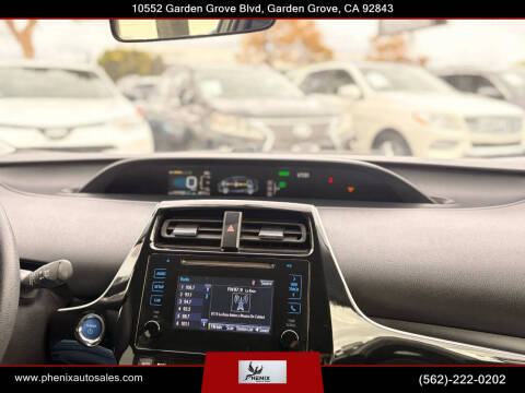 2016 Toyota Prius Two