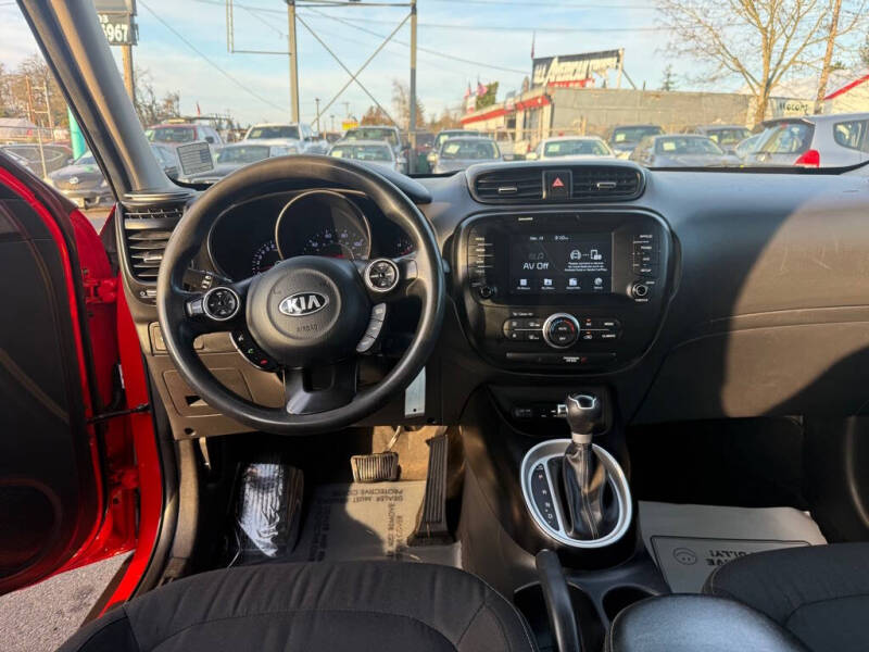 2018 Kia Soul +
