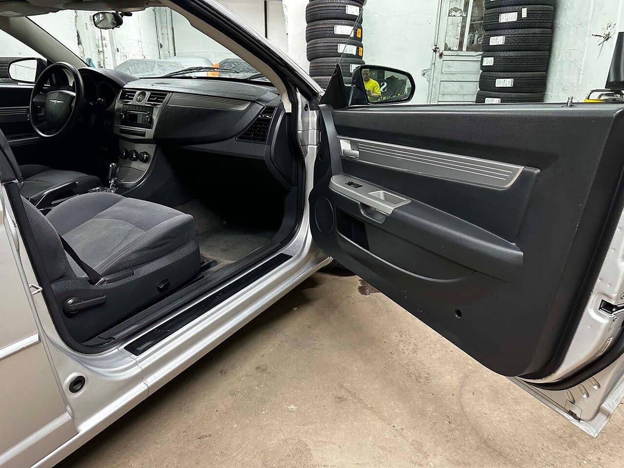 2009 Chrysler Sebring 17