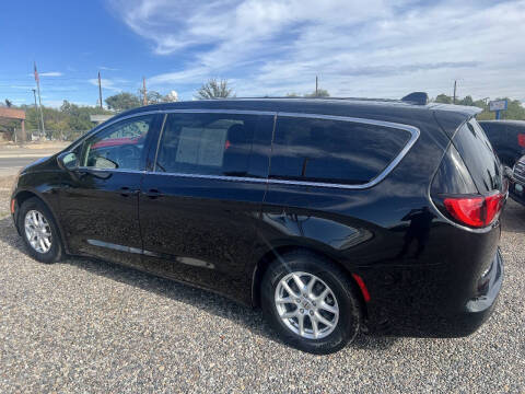 2022 Chrysler Voyager LX
