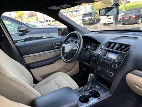 2017 Ford Explorer