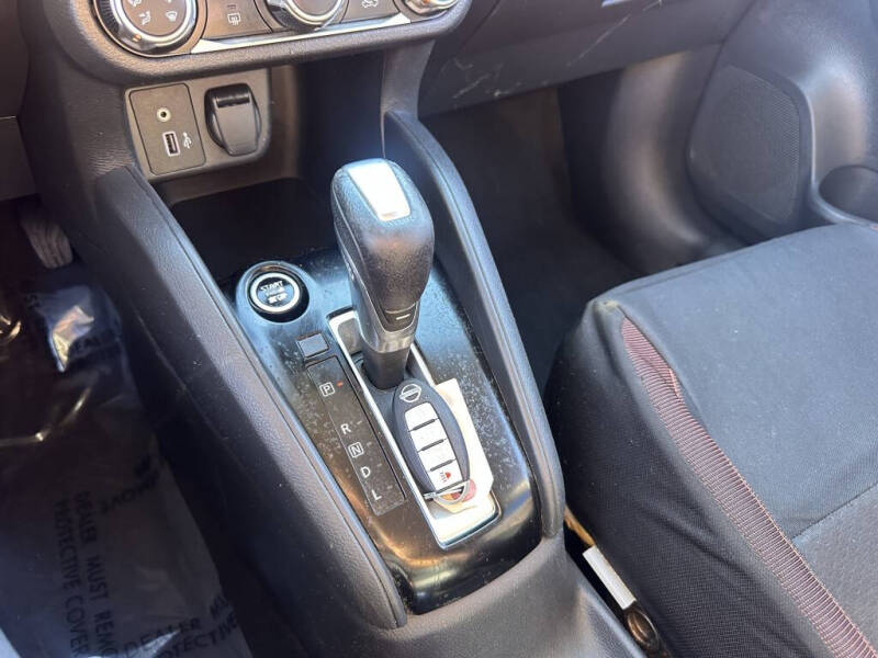 2021 Nissan Versa SR