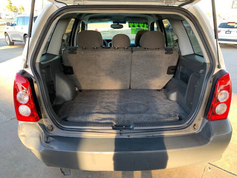 2005 Mazda Tribute i