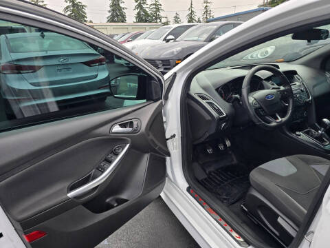 2017 Ford Focus ST