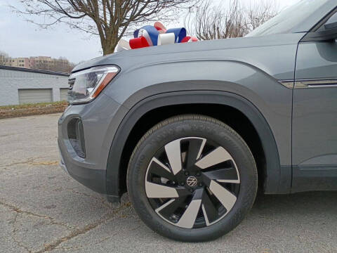 2025 Volkswagen Atlas Cross Sport SE 4Motion