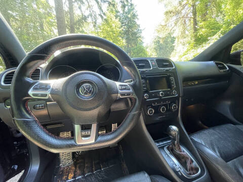 2013 Volkswagen GTI Wolfsburg Edition PZEV