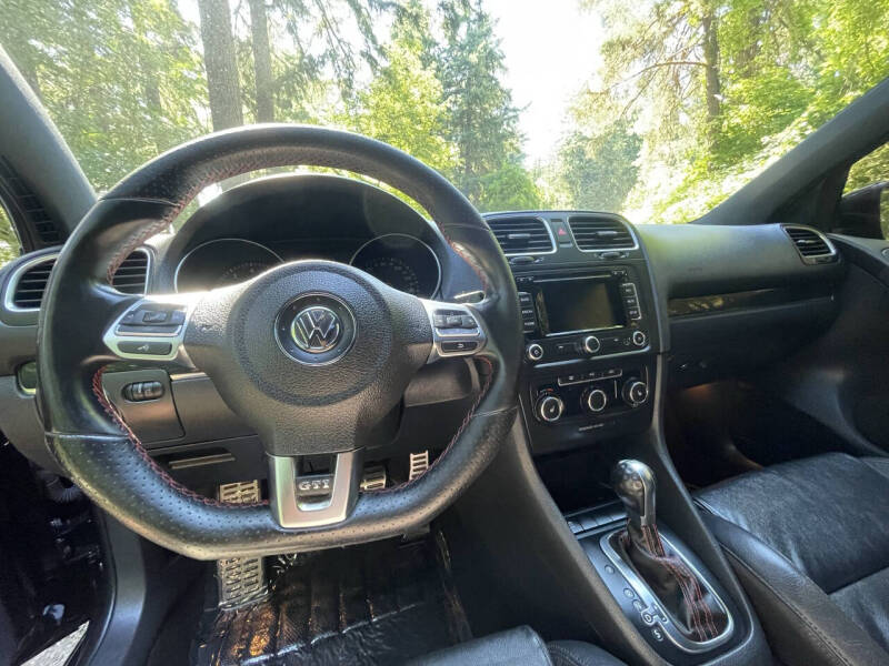 2013 Volkswagen GTI Wolfsburg Edition PZEV