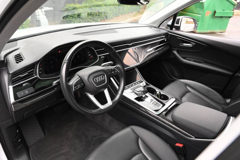 2020 Audi Q7 quattro Premium Plus 55 TFSI