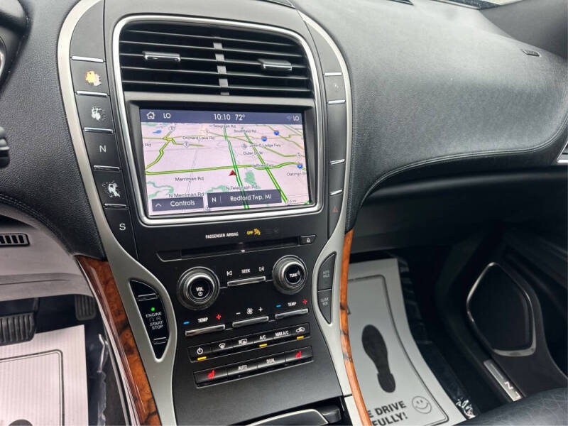 2019 Lincoln Nautilus Select