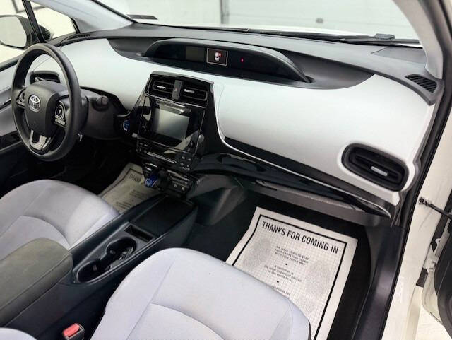 2019 Toyota Prius L Eco