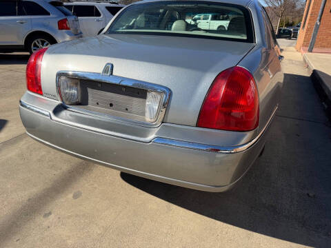 2006 Lincoln Town Car Signature