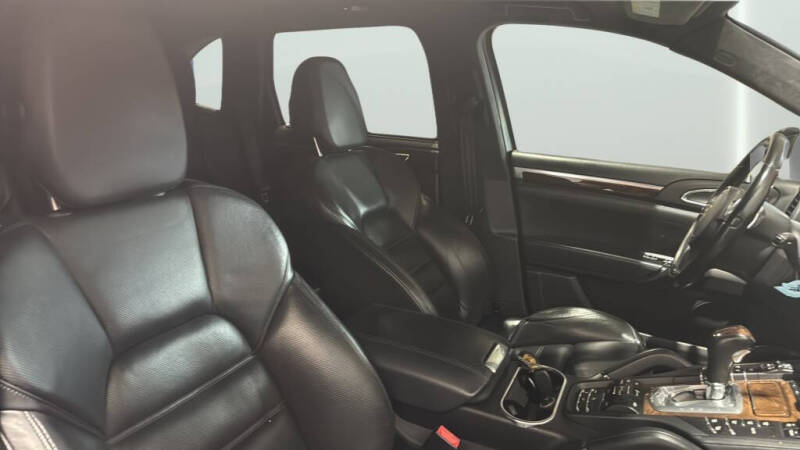 2011 Porsche Cayenne Turbo