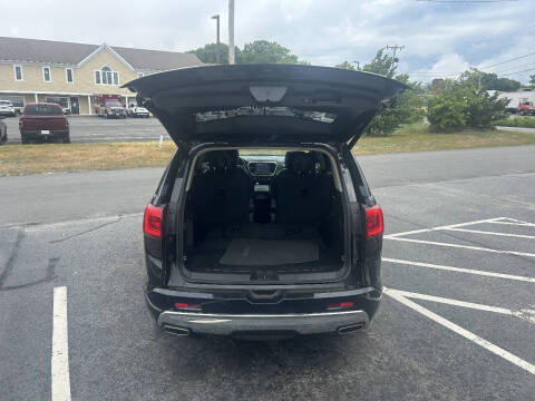 2017 GMC Acadia Denali