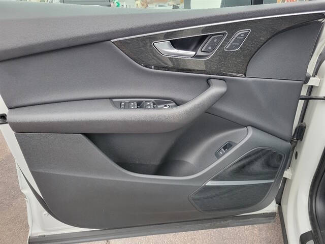 2022 Audi Q7 quattro Premium Plus 55 TFSI