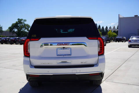 2023 GMC Yukon SLT