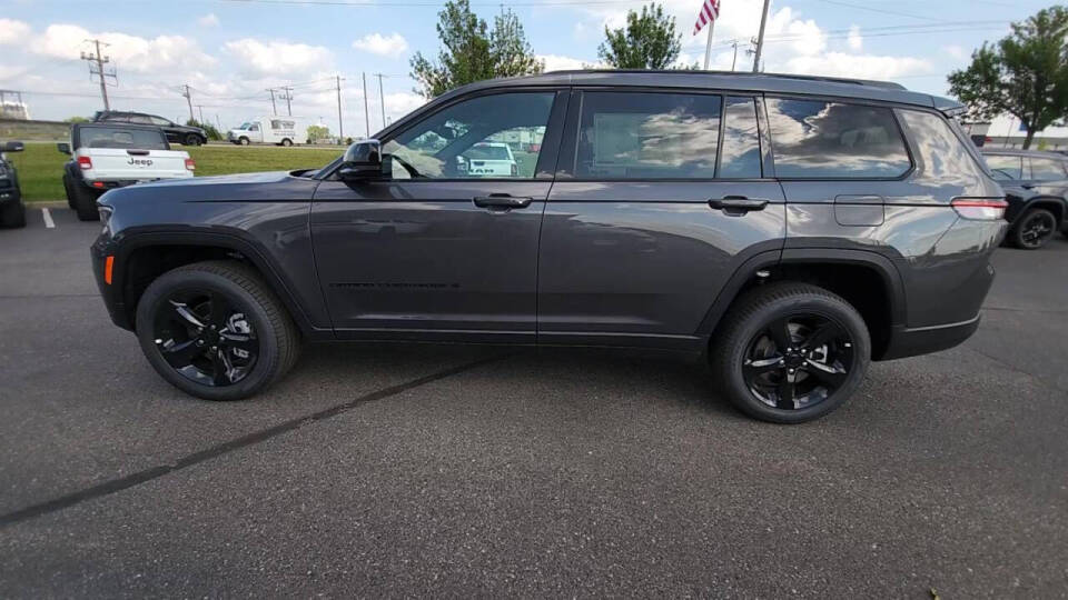 2024 Jeep Grand Cherokee L for sale at Victoria Auto Sales in Victoria, MN