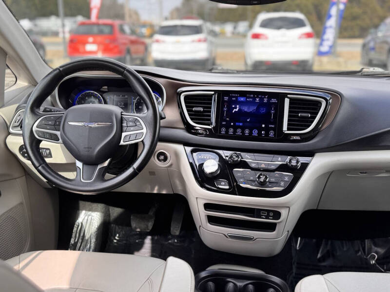 2017 Chrysler Pacifica Touring Plus