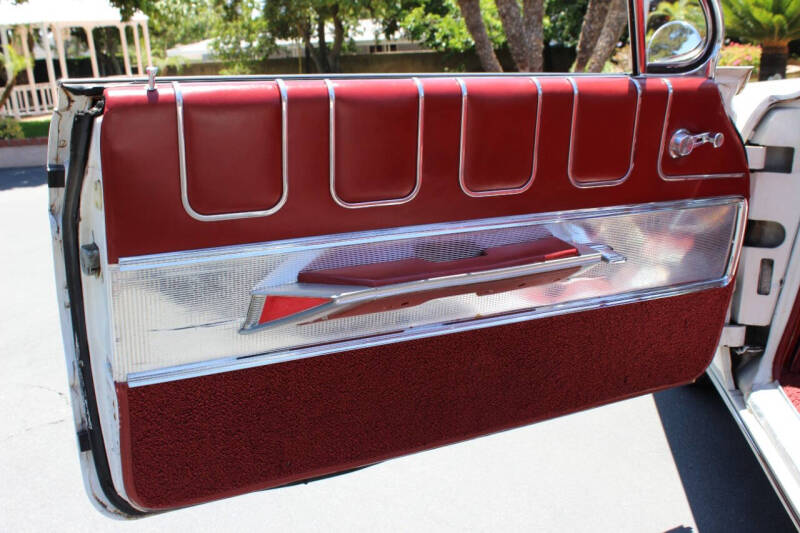 1961 Oldsmobile Starfire