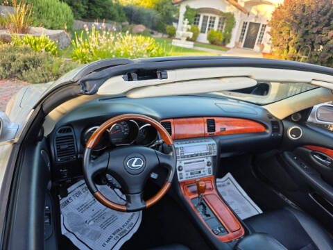 2004 Lexus SC 430
