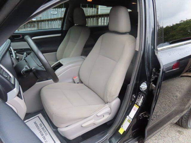 2017 Toyota Highlander LE