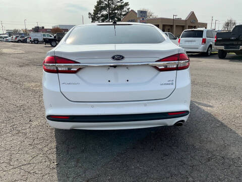 2017 Ford Fusion Hybrid SE