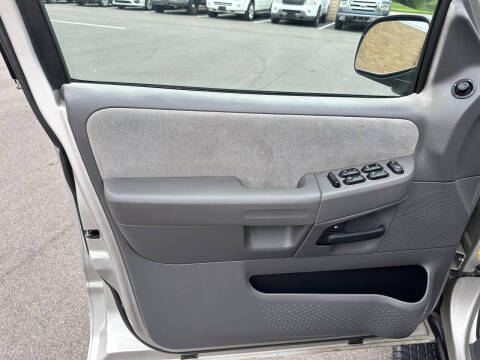 2005 Ford Explorer XLT