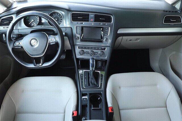 2015 Volkswagen e-Golf SEL Premium