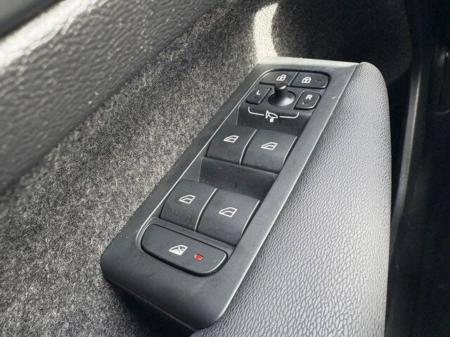 2023 Volvo XC40 B5 Core