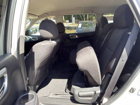 2017 Nissan Pathfinder S