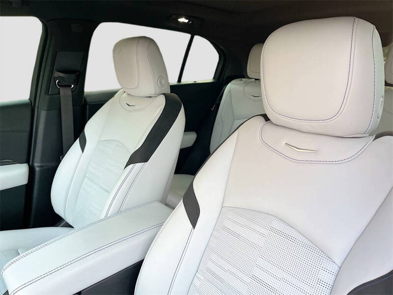 2025 Cadillac XT4 Sport