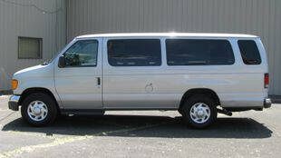 2004 Ford E-Series Chassis