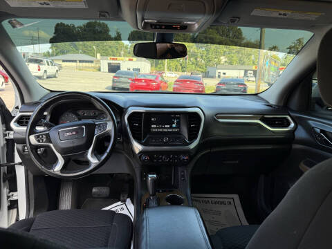 2017 GMC Acadia SLE-2