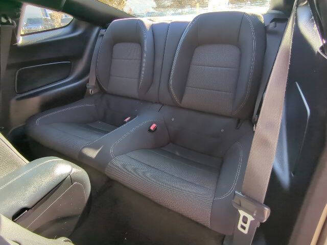 2017 Ford Mustang V6