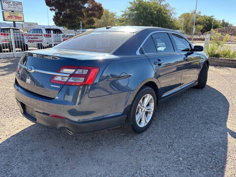 2017 Ford Taurus SE