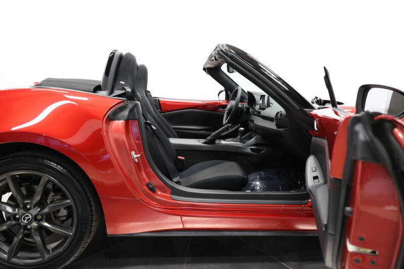 2016 Mazda MX-5 Miata Club