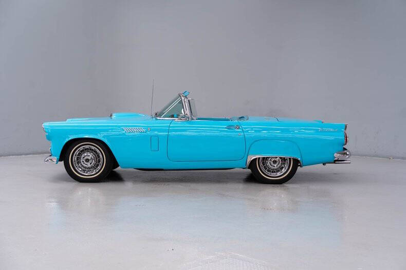 1956 Ford Thunderbird