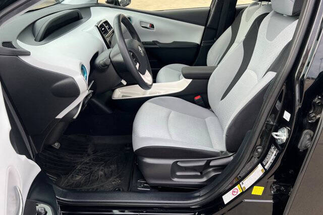 2017 Toyota Prius Three