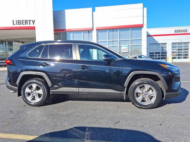 2022 Toyota RAV4 Hybrid XLE