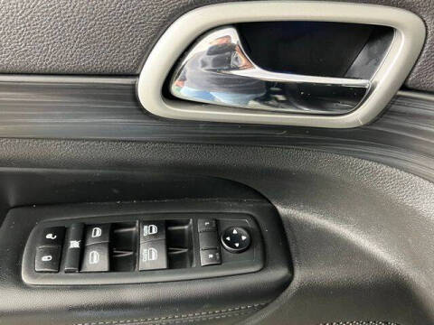 2020 Jeep Grand Cherokee Laredo E