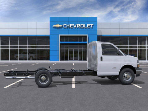 2025 Chevrolet Express 3500