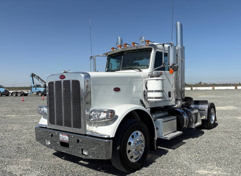 2024 Peterbilt 389