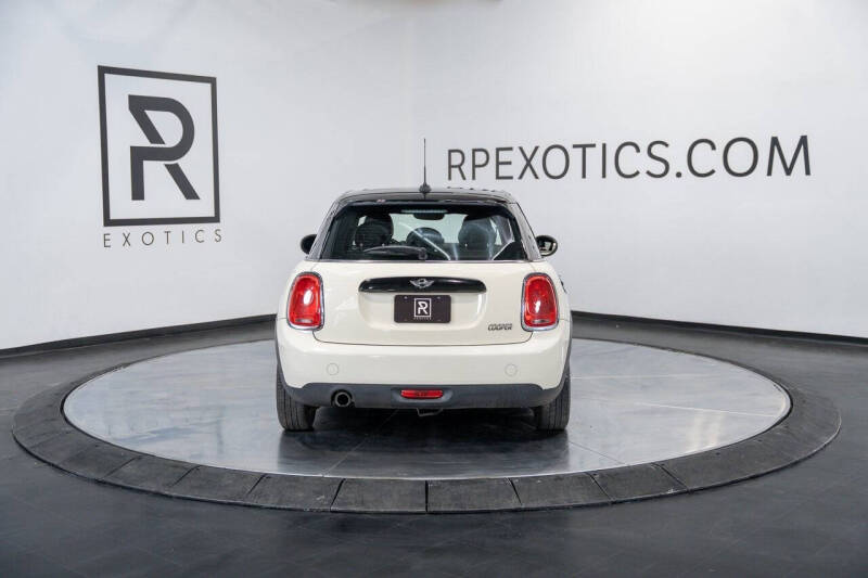 2016 MINI Hardtop 4 Door Cooper