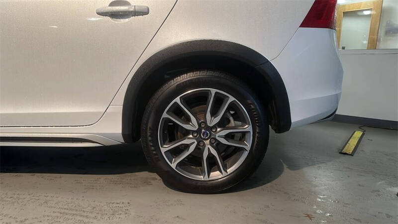 2018 Volvo V60 Cross Country T5 Premier